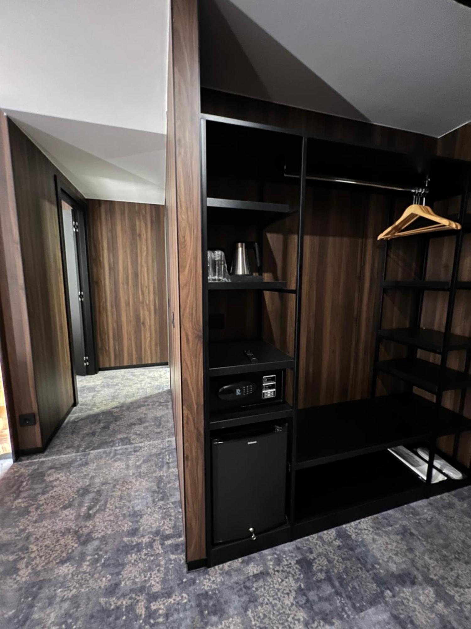 Nobel Design Hotel 4*