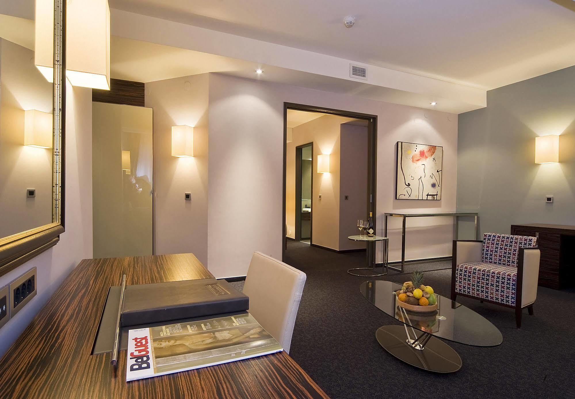 Nobel Design Hotel 4*
